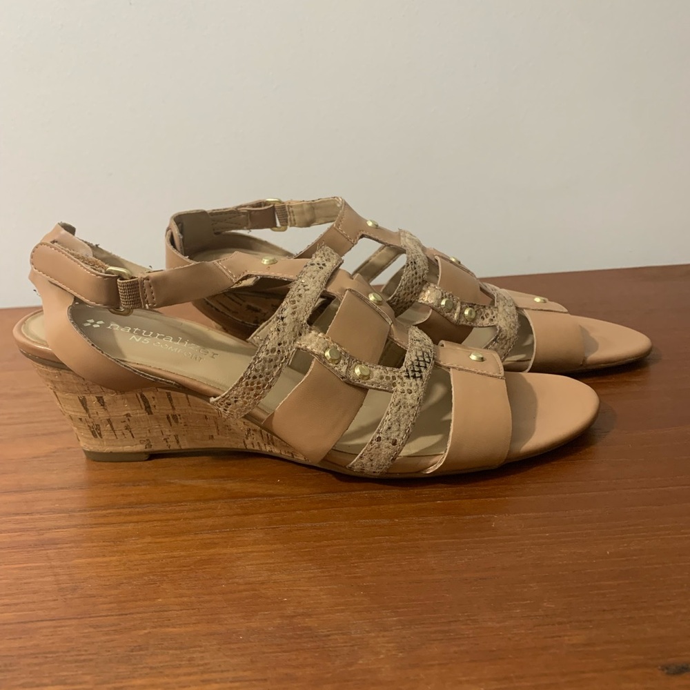 Naturalizer Tan Wedge Sandals Strappy Design